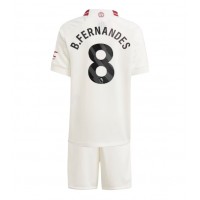 Billiga Manchester United Bruno Fernandes #8 Barnkläder Tredje fotbollskläder till baby 2023-24 Kortärmad (+ Korta byxor)